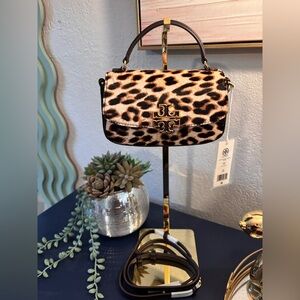 NWT ✨Tory Burch Leopard Print handle/ crossbody bag